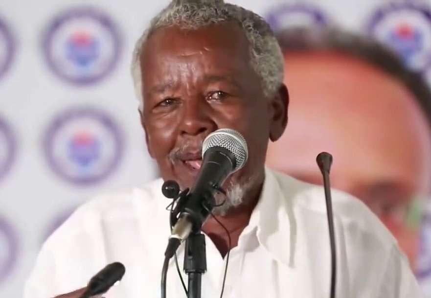 Wasiir Maareeye oo xilkii ka qaaday Maareeyihii Tiyaatarka Qaranka & Maareeye cusub oo la magacaabay