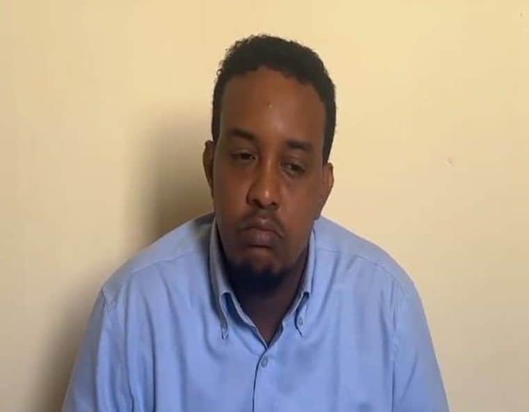 Mas’uulkii ay Alshabaab baahisay inuu isu dhiibay oo Jawaab yaab soo saaray